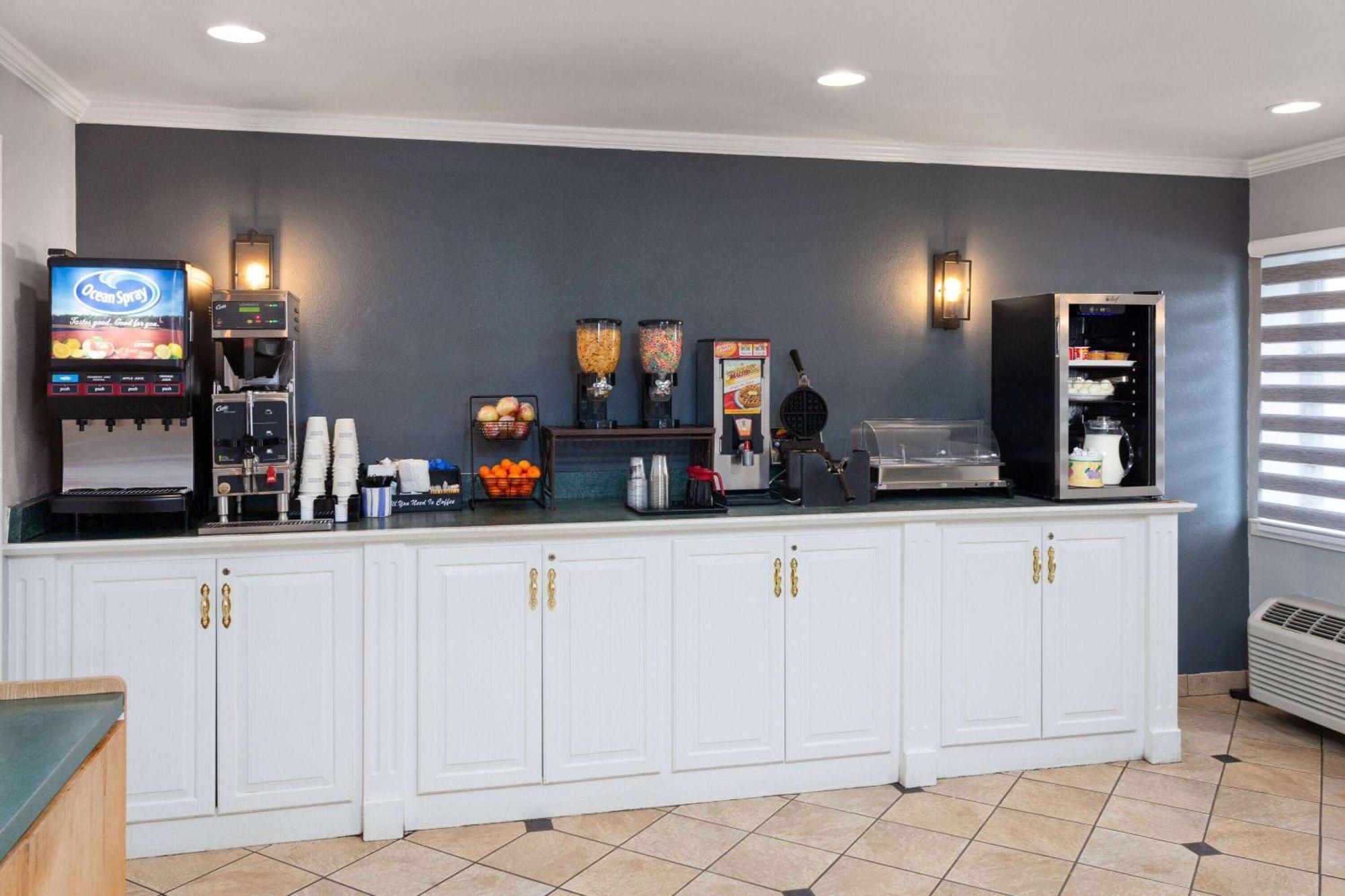La Quinta Inn By Wyndham Cleveland Independence Eksteriør bilde