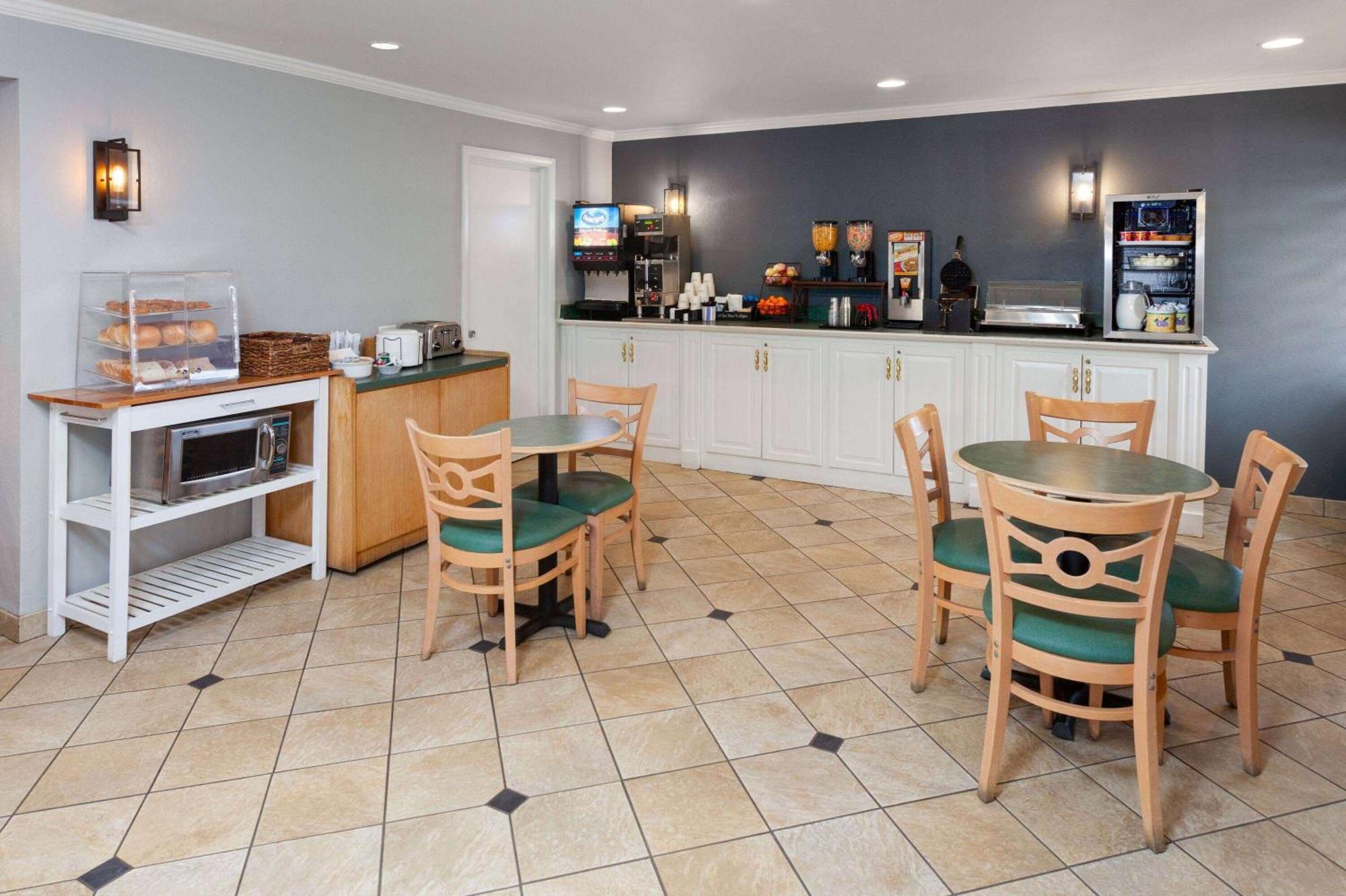 La Quinta Inn By Wyndham Cleveland Independence Eksteriør bilde