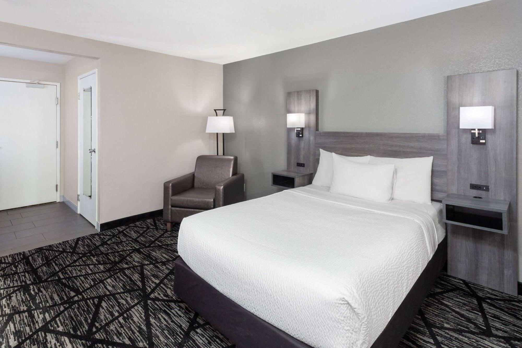 La Quinta Inn By Wyndham Cleveland Independence Eksteriør bilde