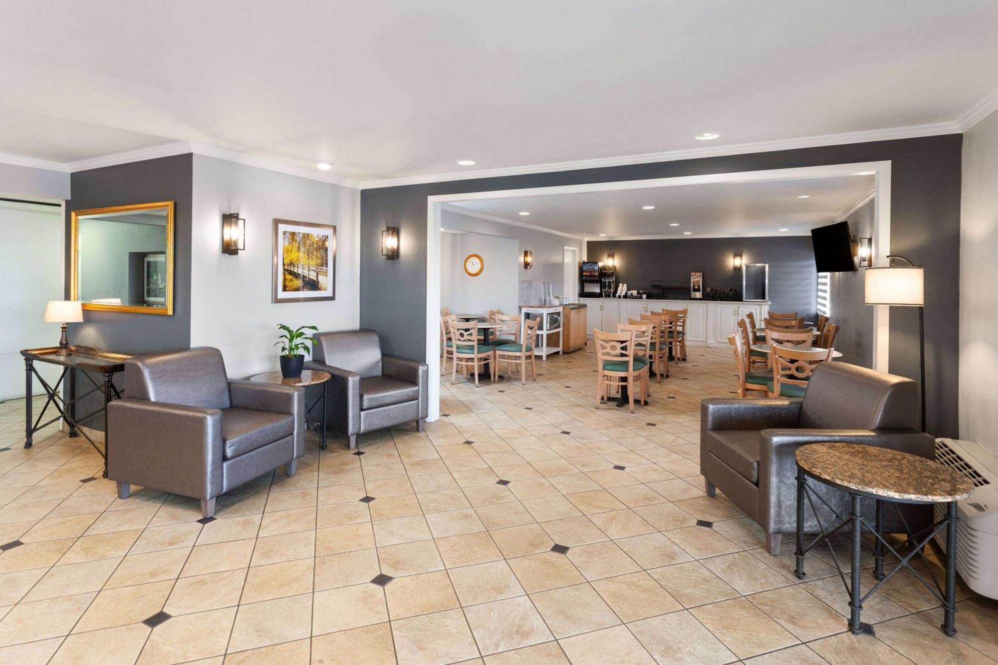 La Quinta Inn By Wyndham Cleveland Independence Eksteriør bilde